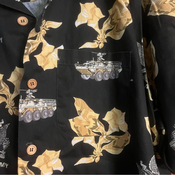 Kamp Hawaiian Shirt Black Gold US Army Tanks Mens XXL Button Down Shirt - Picture 2 of 4